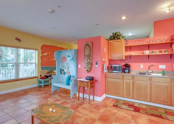 Apartment Walk To Indian Rocks - Vibrant *